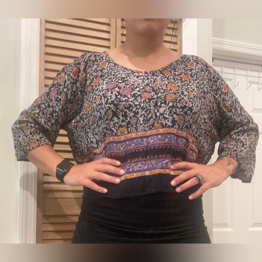 🐰Floral and striped linen top